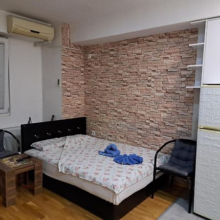 Wonderful Studio Apartment In Skopje Center Zewnętrze zdjęcie